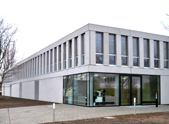 Fenster mit Sonnenschutz Image